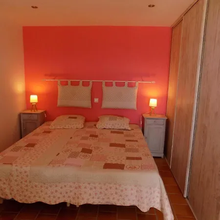 Studio Avec Jardin Clos Et Wifi A Puimoisson דירה